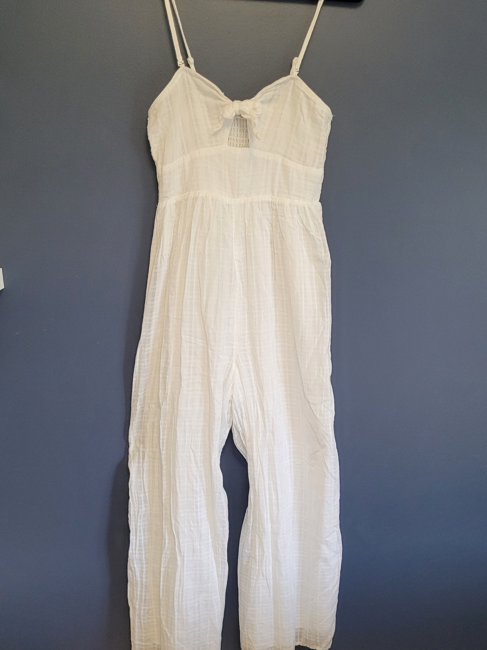 American Eagle 100% Cotton White Textured Wide Leg Jumpsuit - Medium - Like New